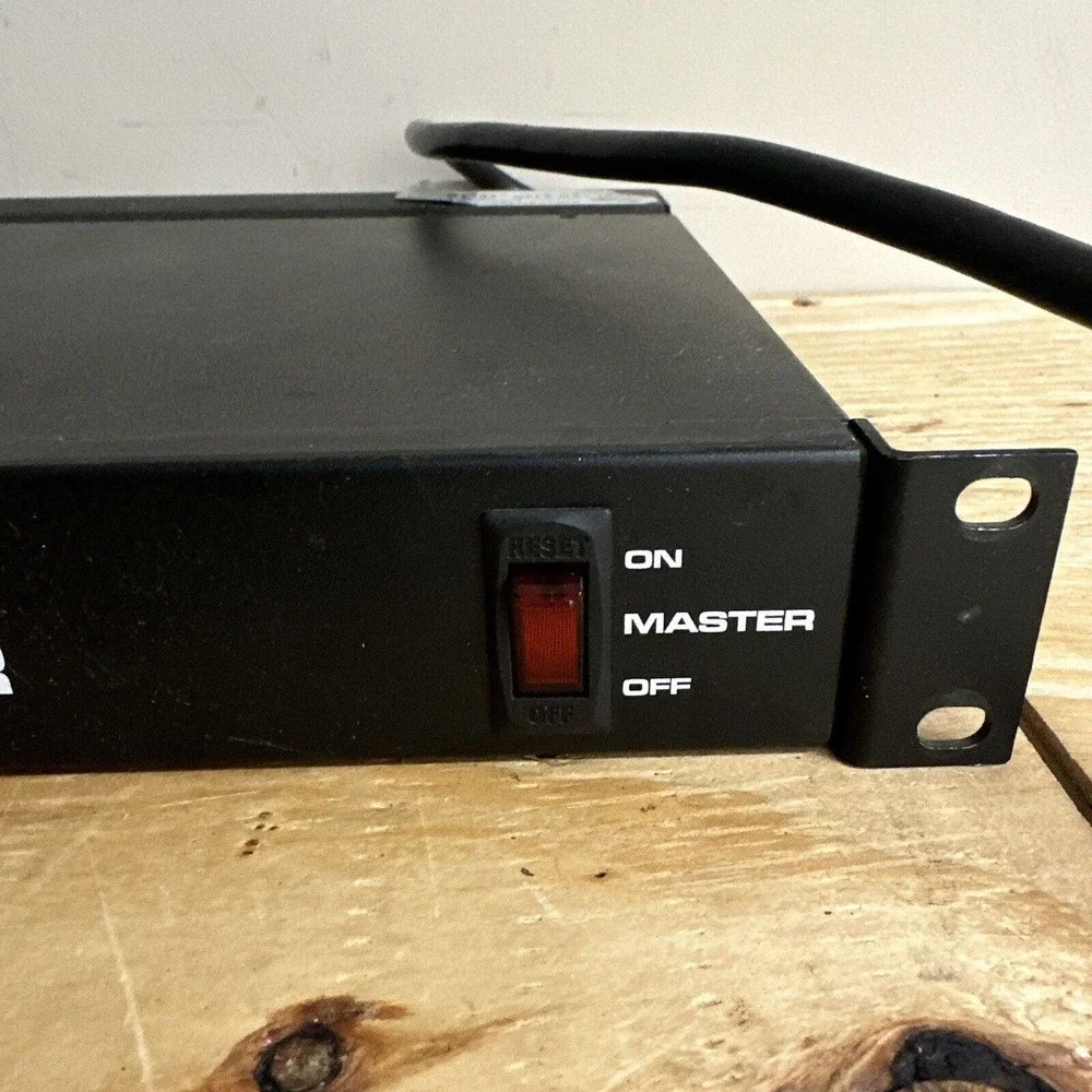 Middle Atlantic Products Inc M-POWER PD-915R Power Center w/ Cord‎ Used